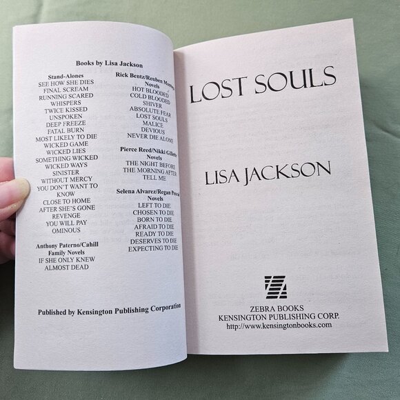 Lisa Jackson - The Last Sinner, Lost Souls, Malice - Set of 3 Paperback Books - Picture 10 of 15